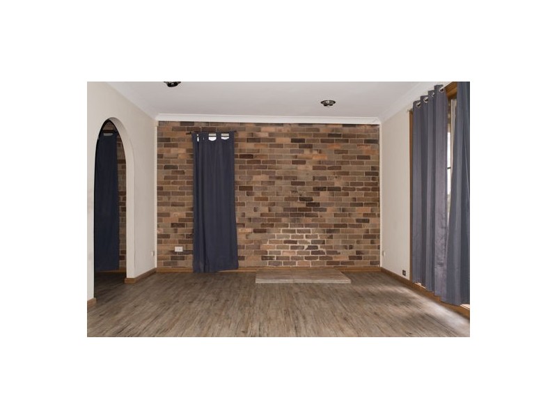 16 Iris Street, Gilgandra NSW 2827