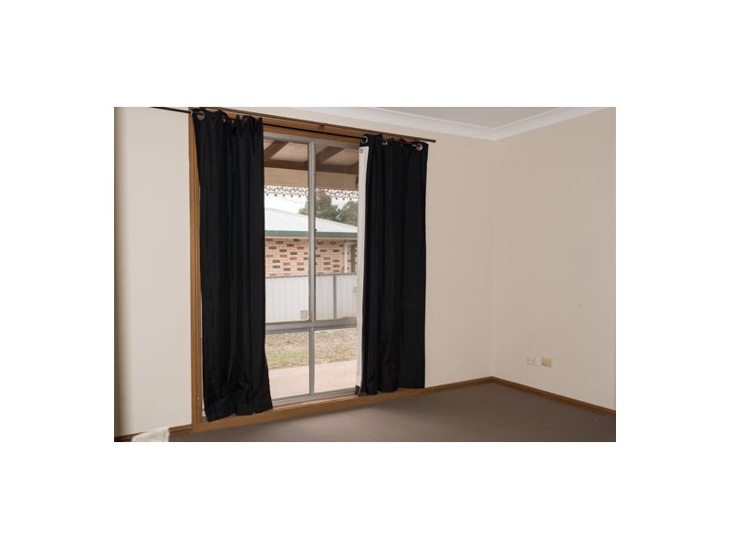 16 Iris Street, Gilgandra NSW 2827