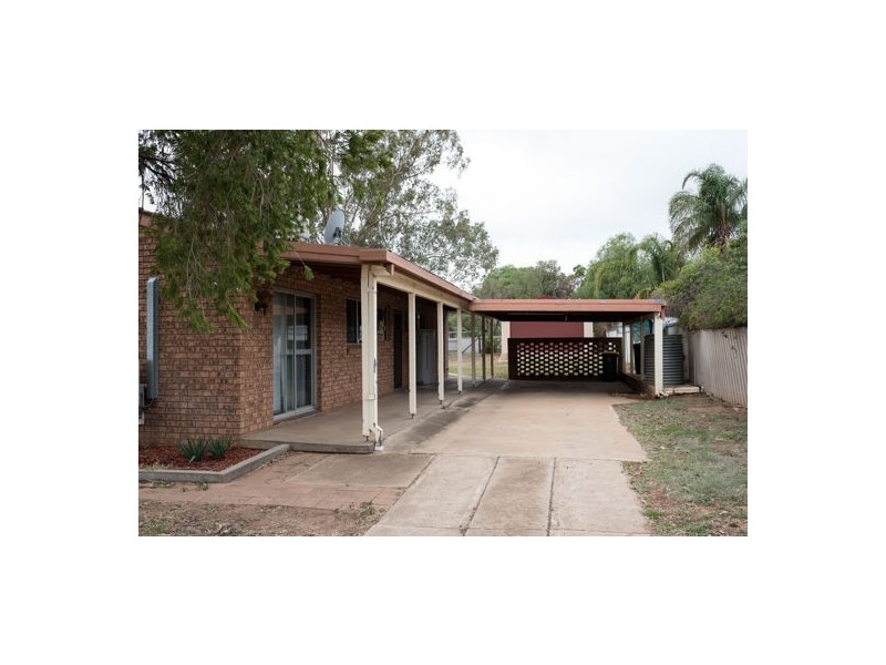 16 Iris Street, Gilgandra NSW 2827