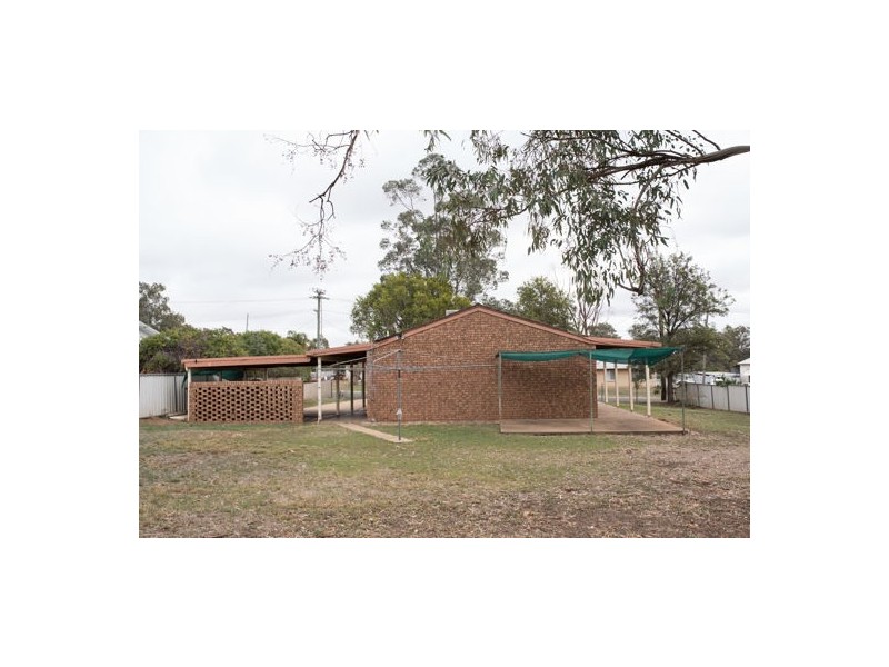 16 Iris Street, Gilgandra NSW 2827