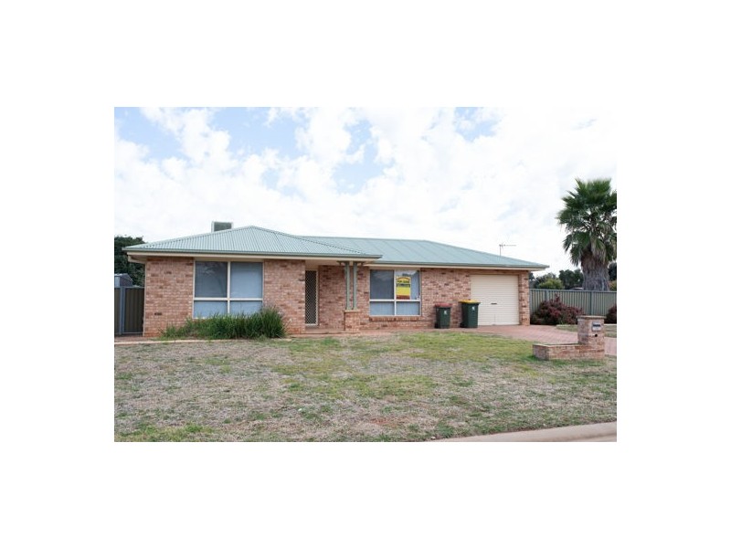 15 Swan Street, Dubbo NSW 2830