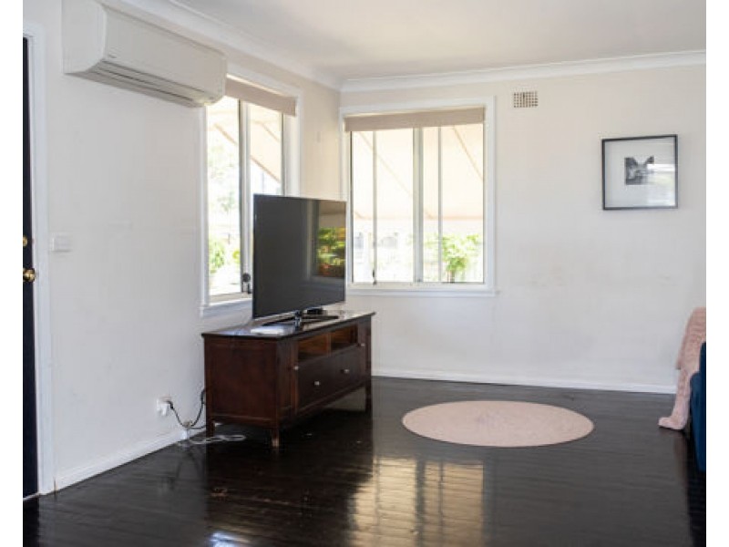 8 Boss Avenue, Warren NSW 2824