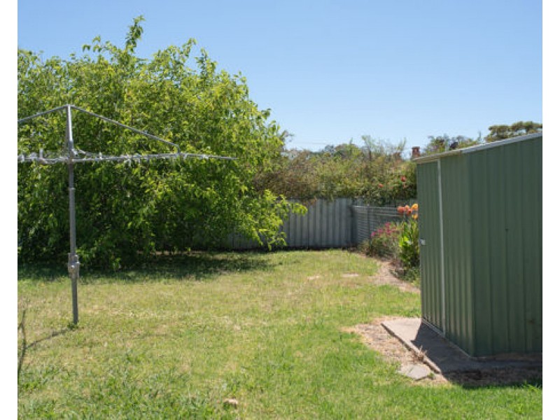 8 Boss Avenue, Warren NSW 2824