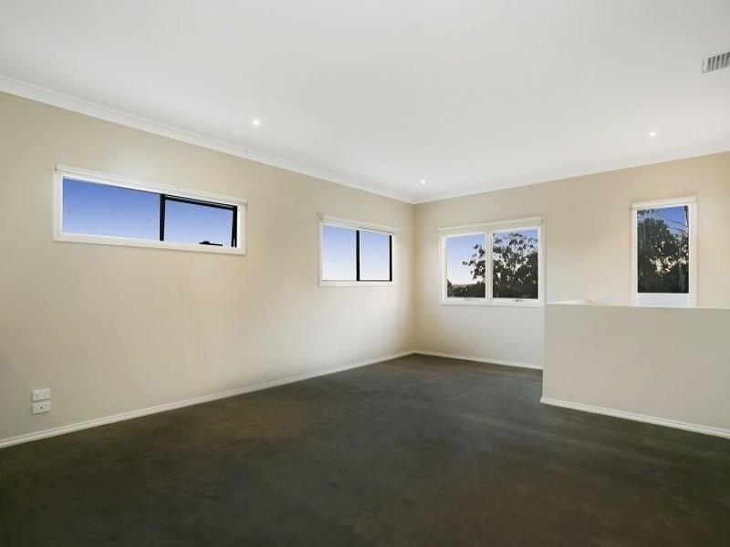 5 Nugong Place, Lynbrook VIC 3975