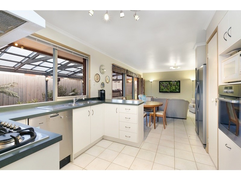 42 Strathaird Drive, Narre Warren South VIC 3805