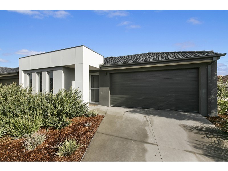 36 Botany Drive, Carrum Downs VIC 3201