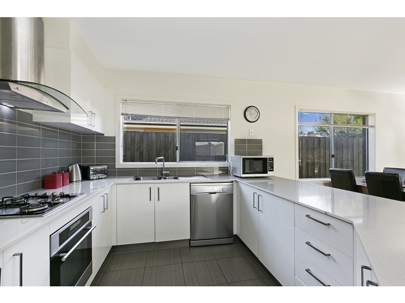 36 Botany Drive, Carrum Downs VIC 3201