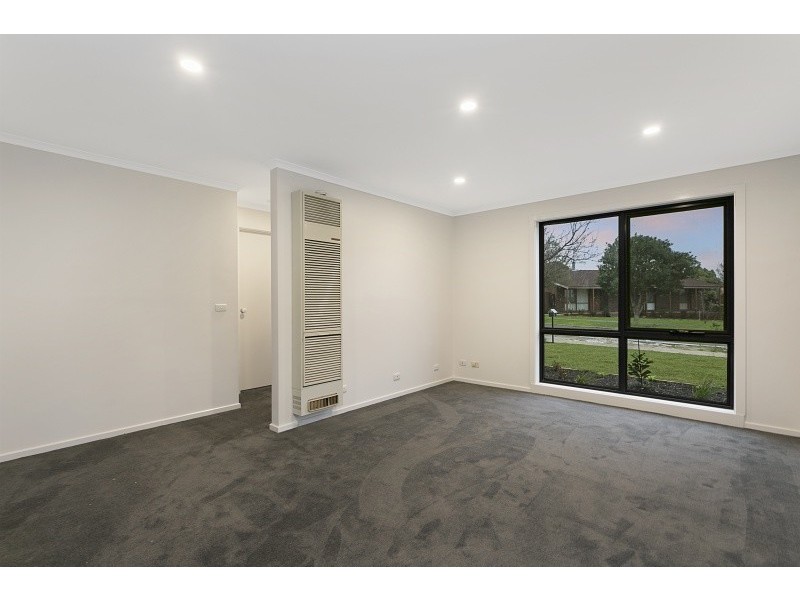 24 Tamarisk Road, Narre Warren VIC 3805