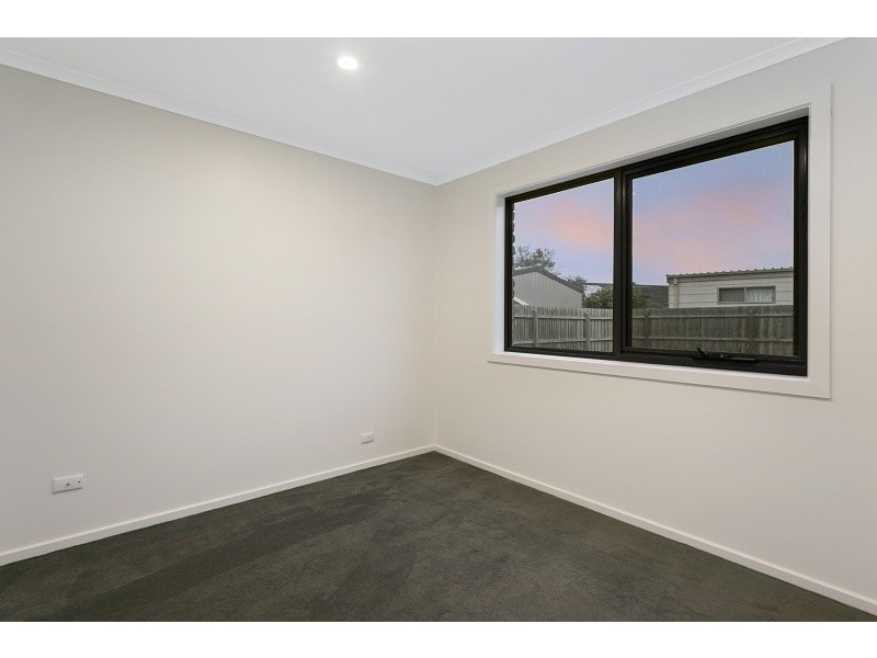 24 Tamarisk Road, Narre Warren VIC 3805