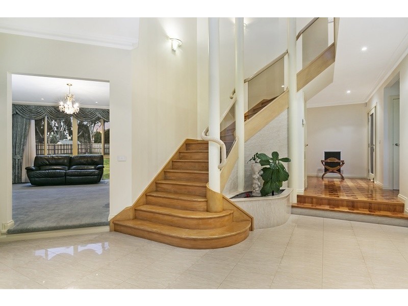 10 & 11 Damon Close, Narre Warren South VIC 3805