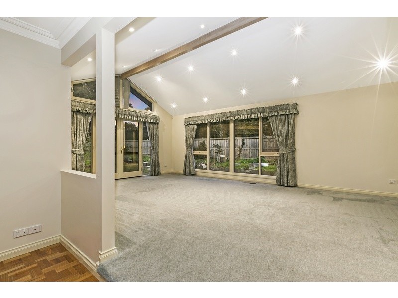 10 & 11 Damon Close, Narre Warren South VIC 3805