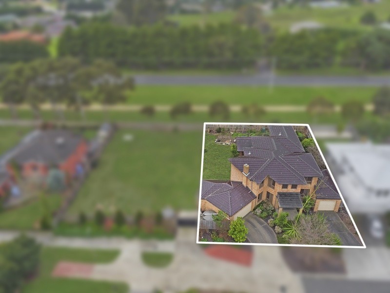 10 & 11 Damon Close, Narre Warren South VIC 3805