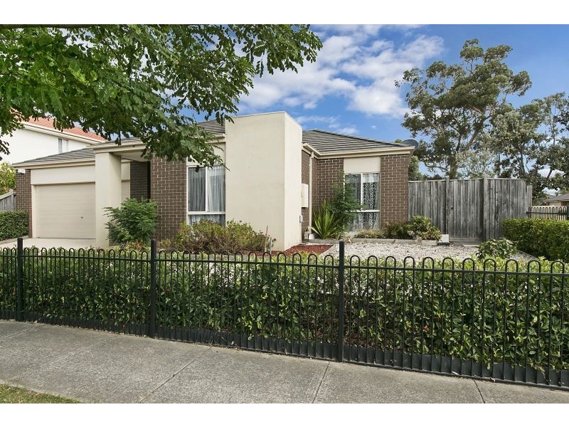 37 Golden Grove Drive, Narre Warren South VIC 3805