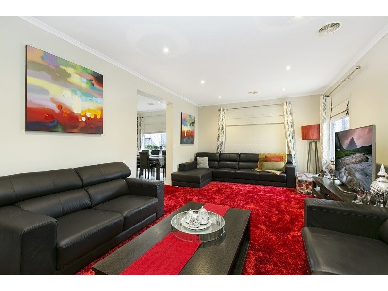 37 Golden Grove Drive, Narre Warren South VIC 3805