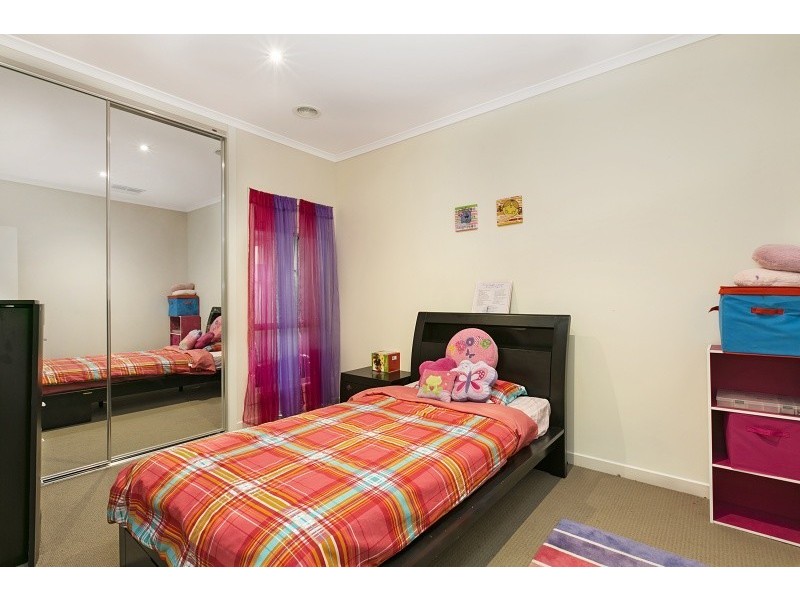 37 Golden Grove Drive, Narre Warren South VIC 3805