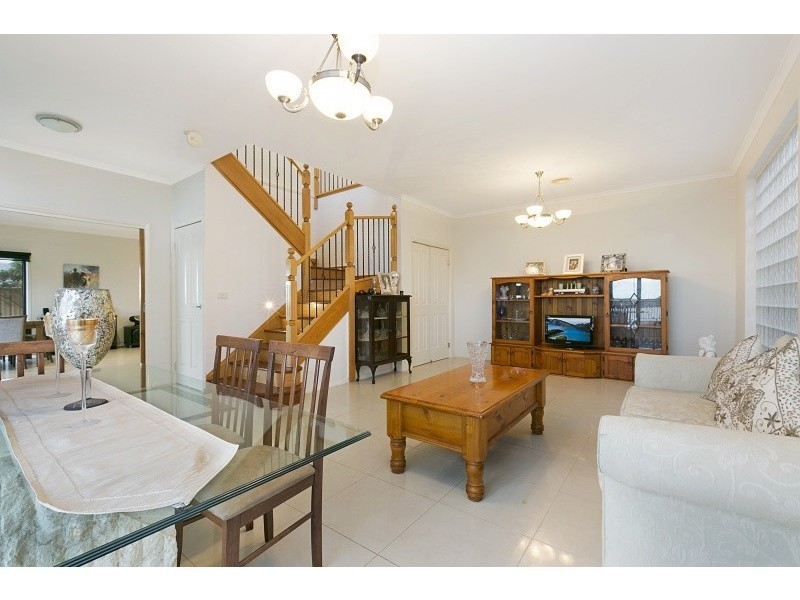 21 Wintersun Road, Berwick VIC 3806