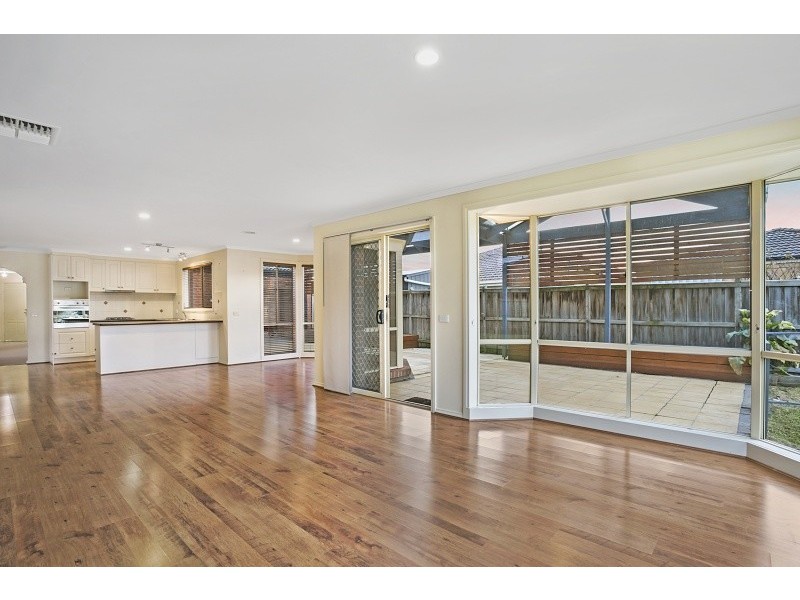 10 Emperor Road, Berwick VIC 3806