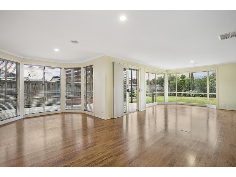 10 Emperor Road, Berwick VIC 3806