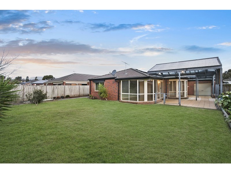 10 Emperor Road, Berwick VIC 3806