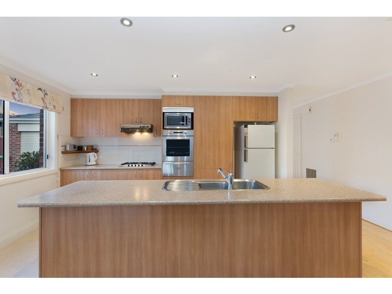 8 Red Oak Terrace, Lyndhurst VIC 3975