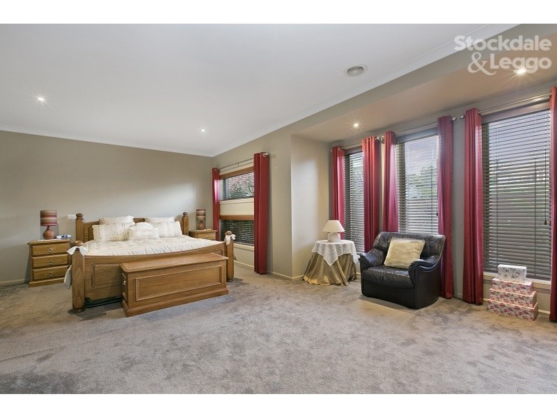 10 Lorne Court, Berwick VIC 3806