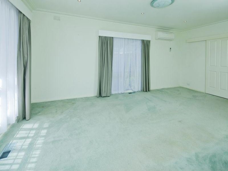 4 Rebecca Mac Court, Hallam VIC 3803