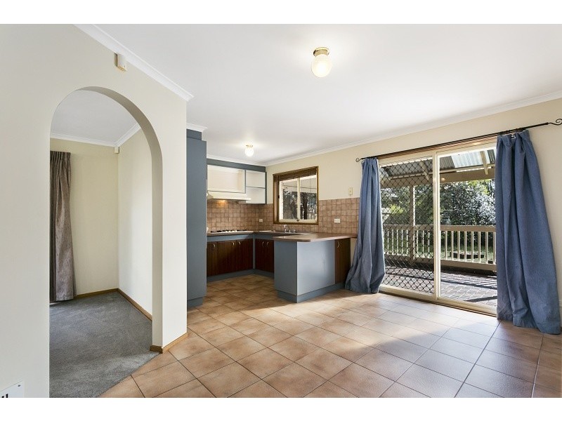 137 Kendall Drive, Narre Warren VIC 3805