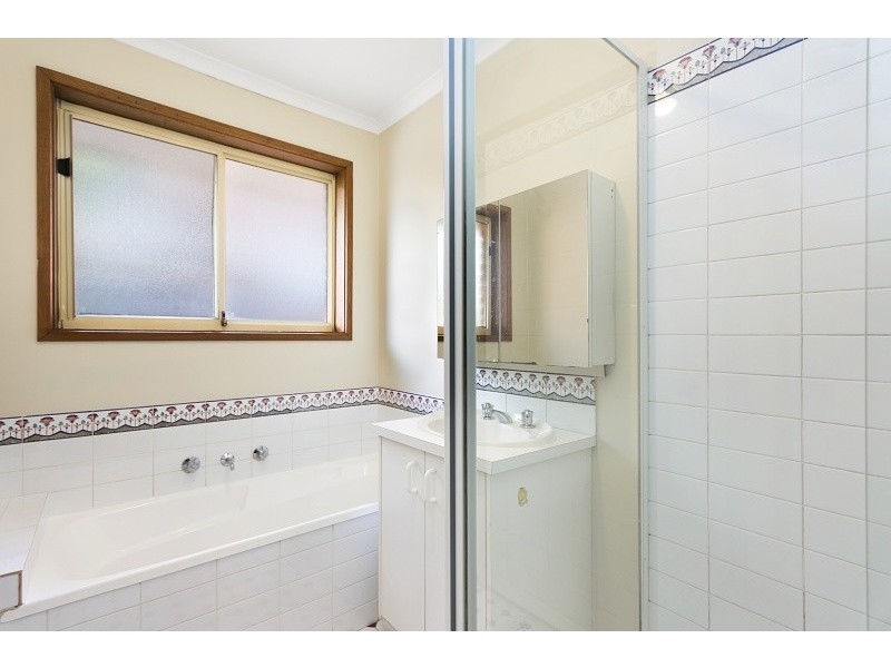 137 Kendall Drive, Narre Warren VIC 3805