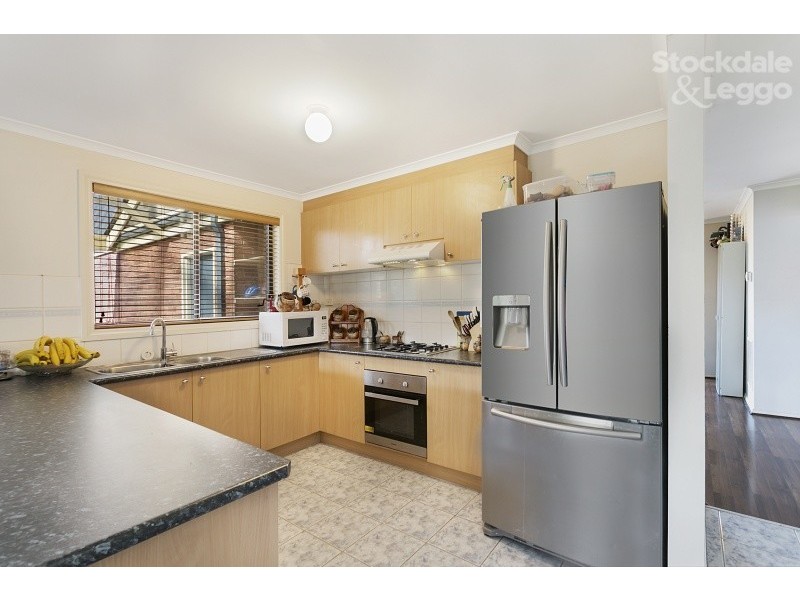 46 Cato Parkway, Lynbrook VIC 3975