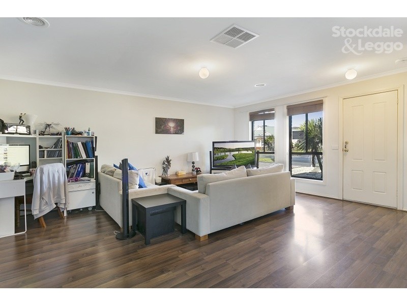 46 Cato Parkway, Lynbrook VIC 3975