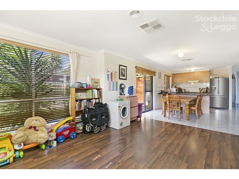 46 Cato Parkway, Lynbrook VIC 3975