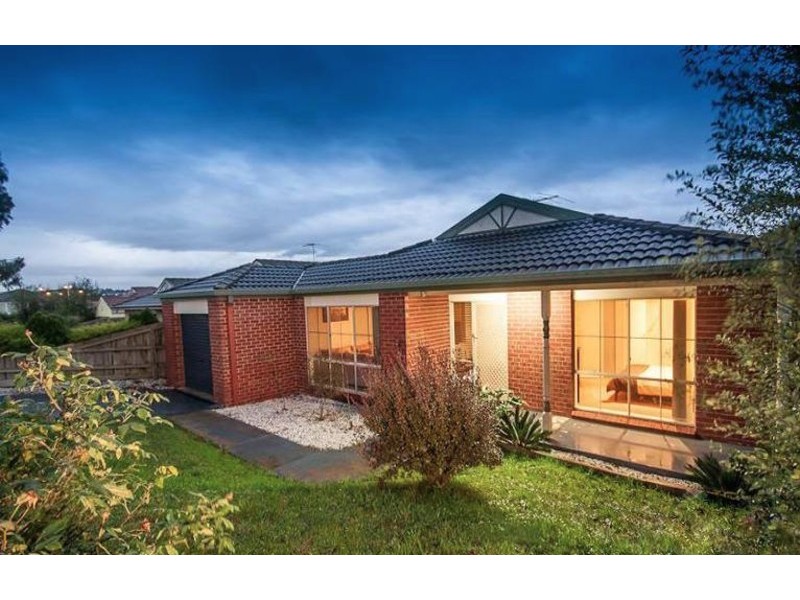 10 Sallybrook Circuit, Narre Warren VIC 3805