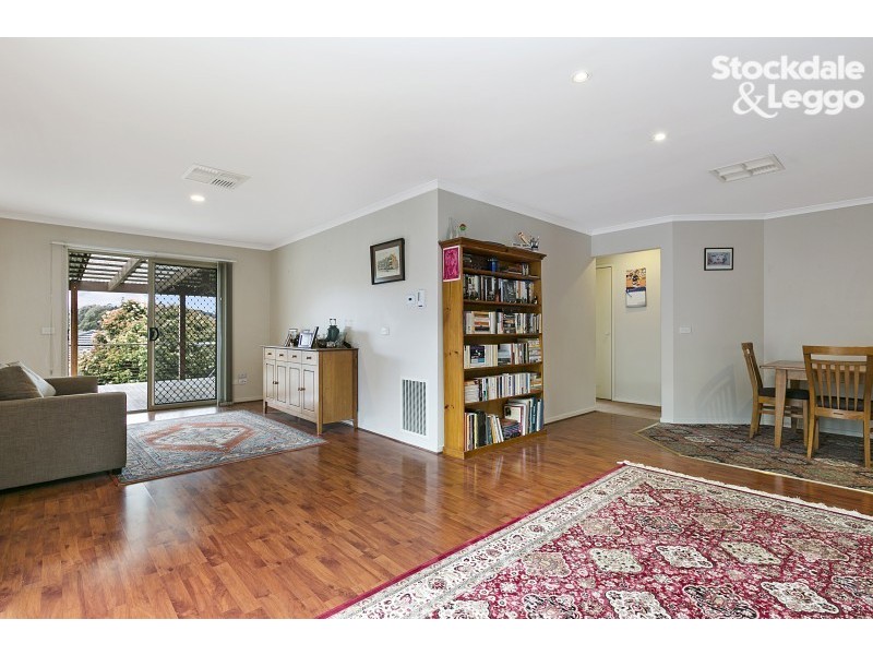 10 Sallybrook Circuit, Narre Warren VIC 3805