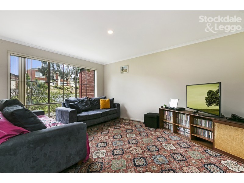 10 Sallybrook Circuit, Narre Warren VIC 3805