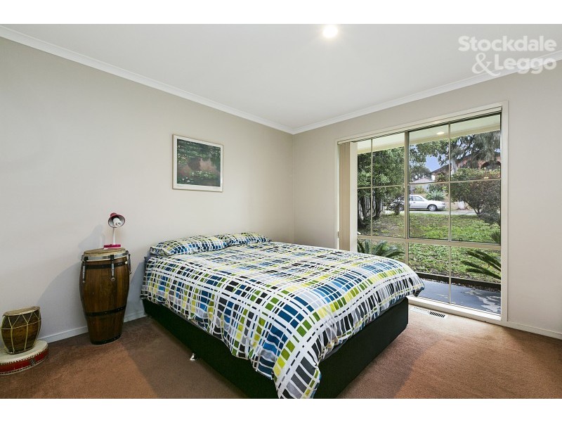 10 Sallybrook Circuit, Narre Warren VIC 3805
