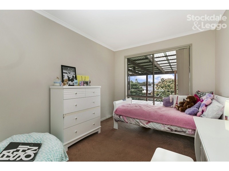 10 Sallybrook Circuit, Narre Warren VIC 3805