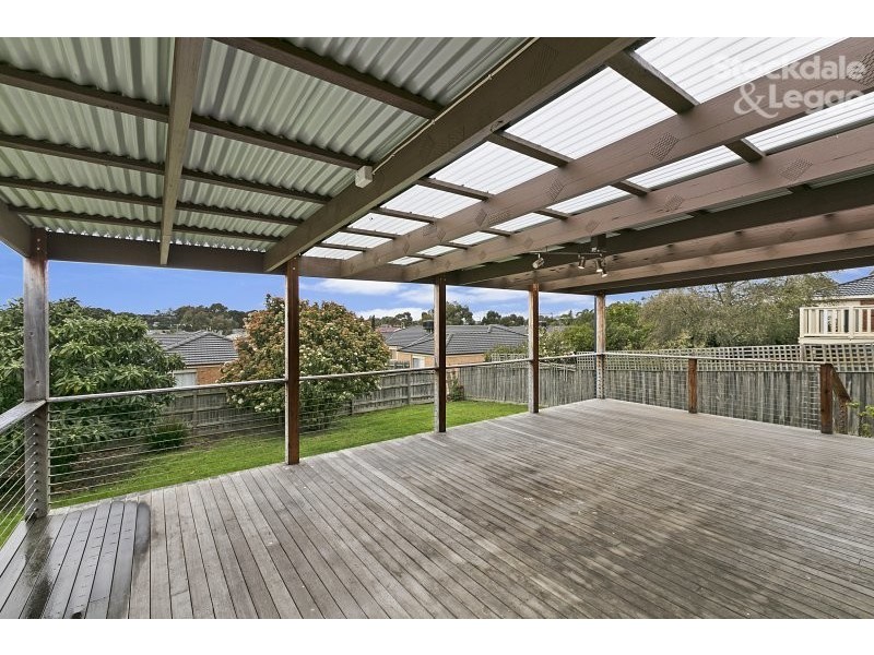 10 Sallybrook Circuit, Narre Warren VIC 3805