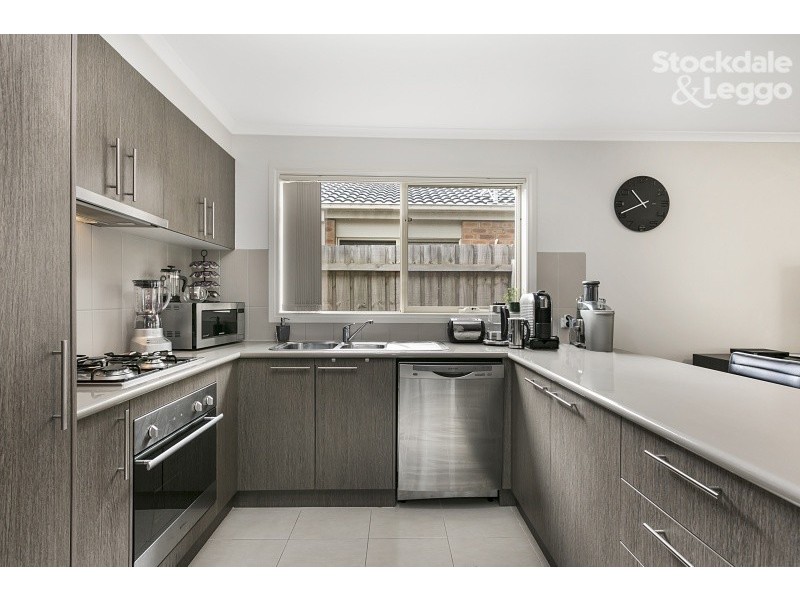 14/40 Army Road, Pakenham VIC 3810