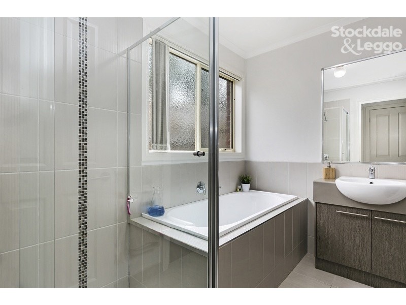 14/40 Army Road, Pakenham VIC 3810