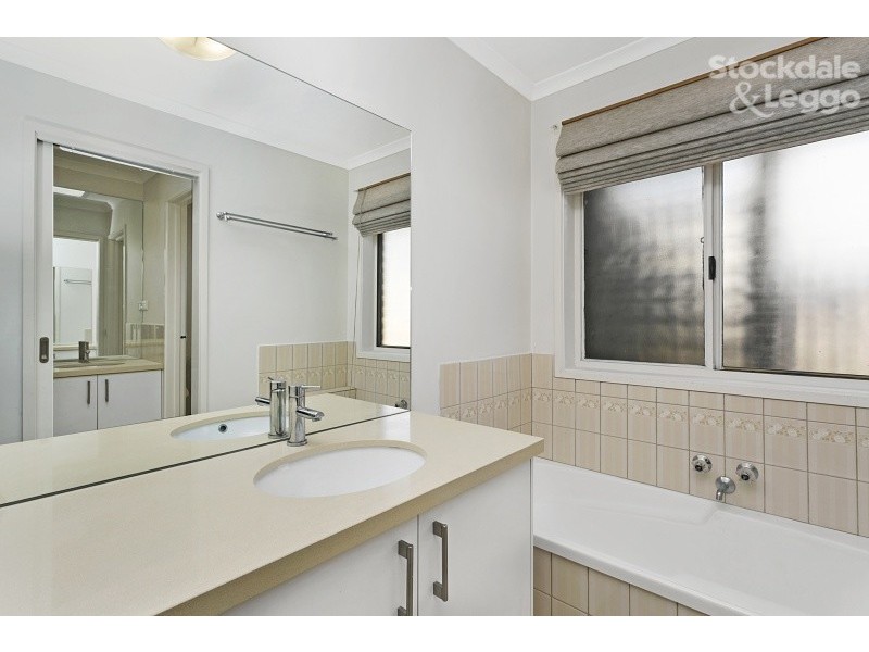 13 County Drive, Berwick VIC 3806