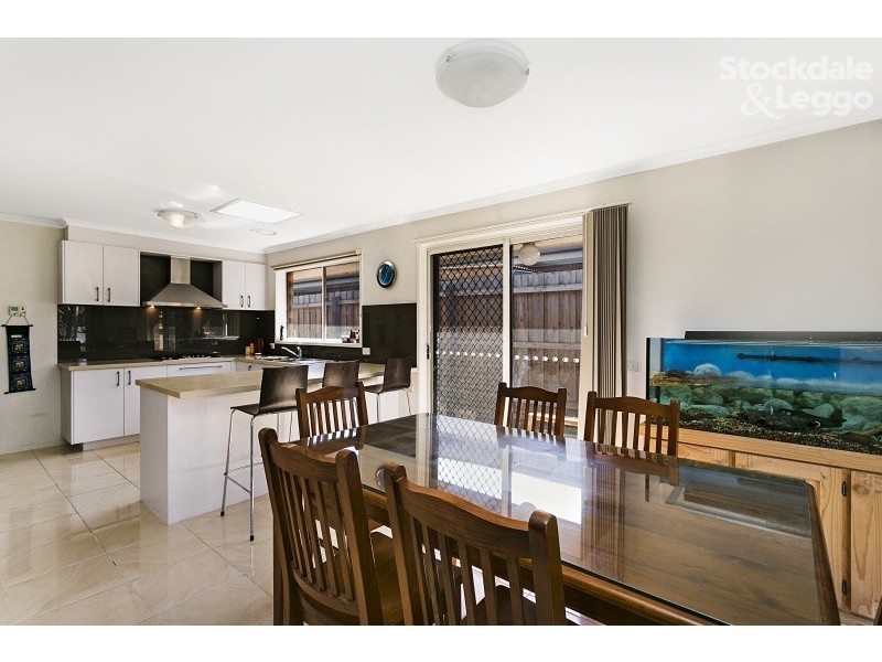 13 County Drive, Berwick VIC 3806