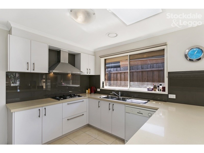 13 County Drive, Berwick VIC 3806