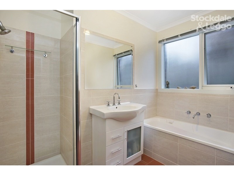 4 London Crescent, Narre Warren VIC 3805