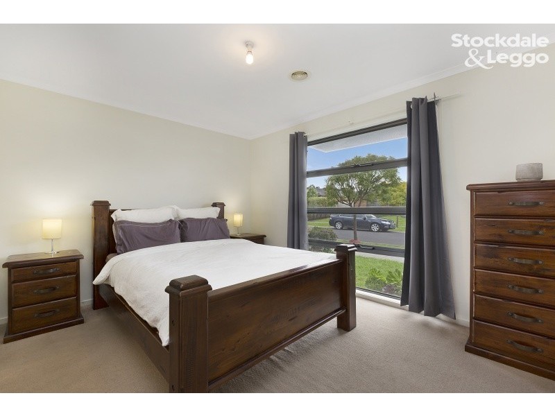 40 Sing Crescent, Berwick VIC 3806
