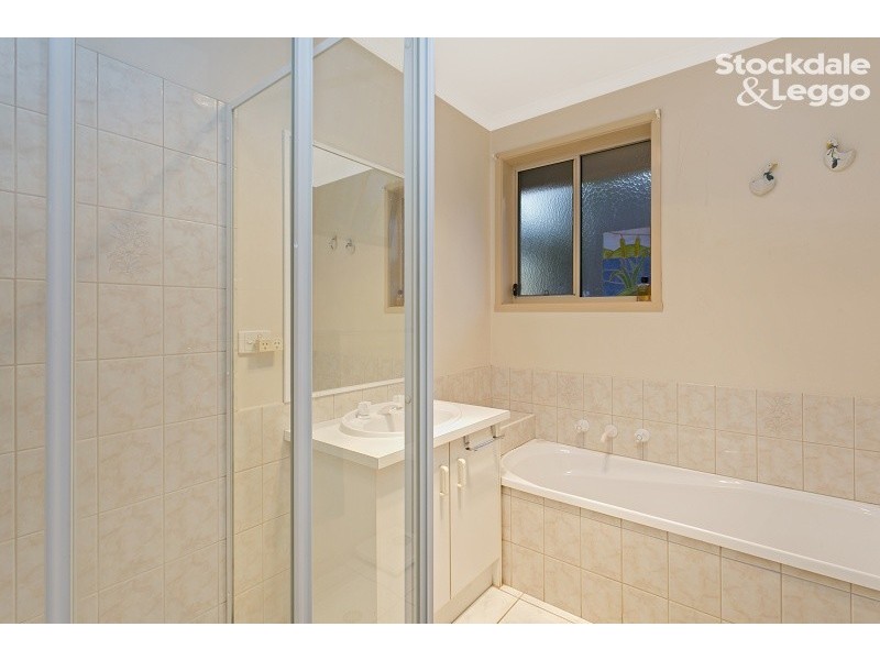 2 Culcairn Court, Narre Warren South VIC 3805