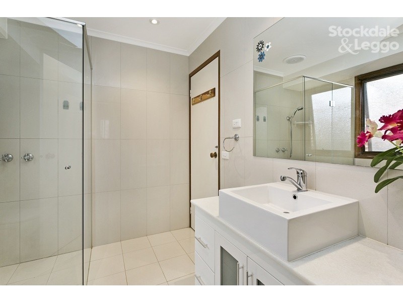 19 Woodlands Crescent, Narre Warren VIC 3805