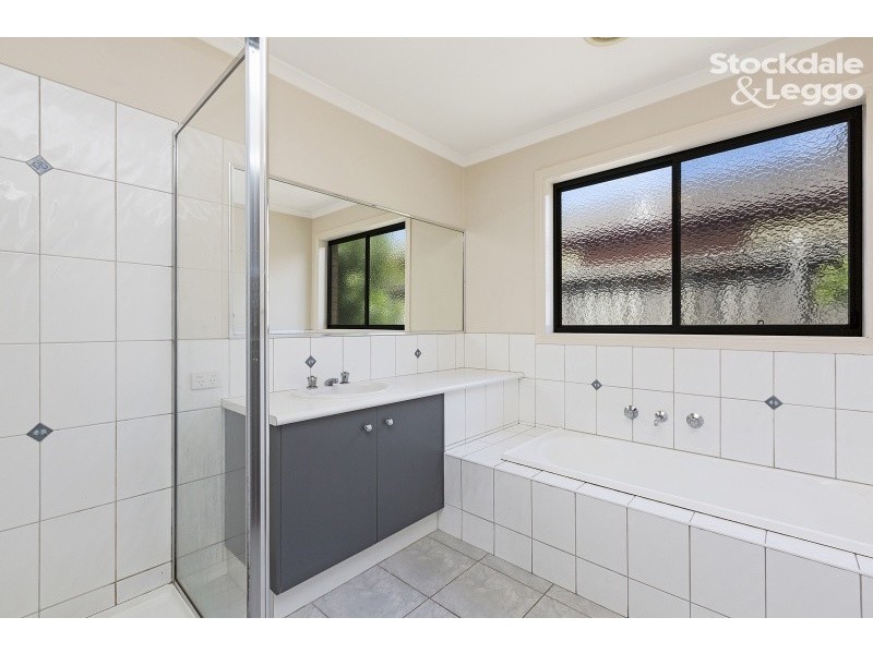 5 Emperor Road, Berwick VIC 3806