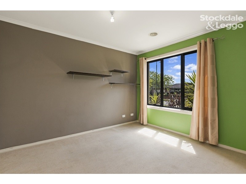 5 Emperor Road, Berwick VIC 3806