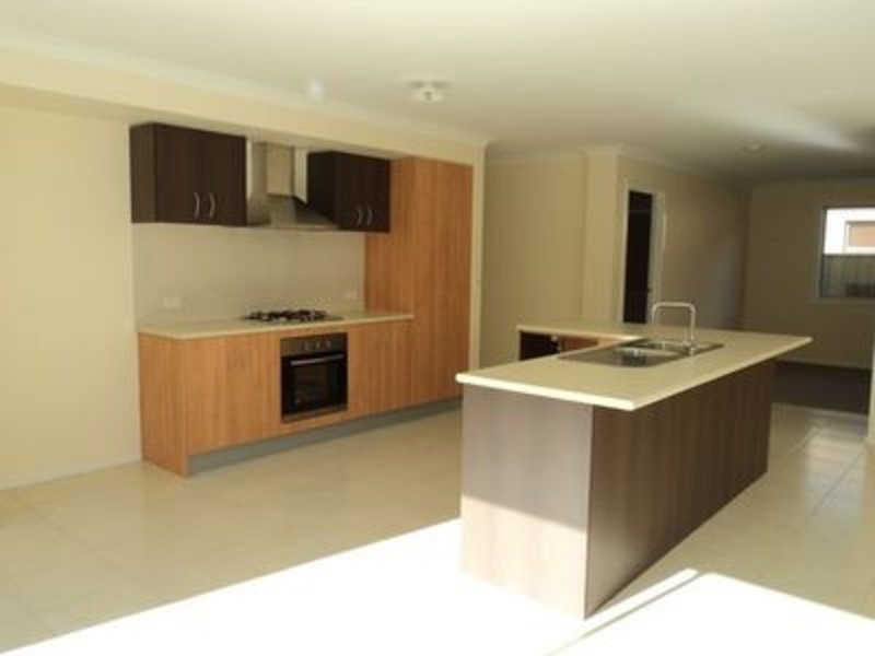 23 Gregson Grove, Lyndhurst VIC 3975