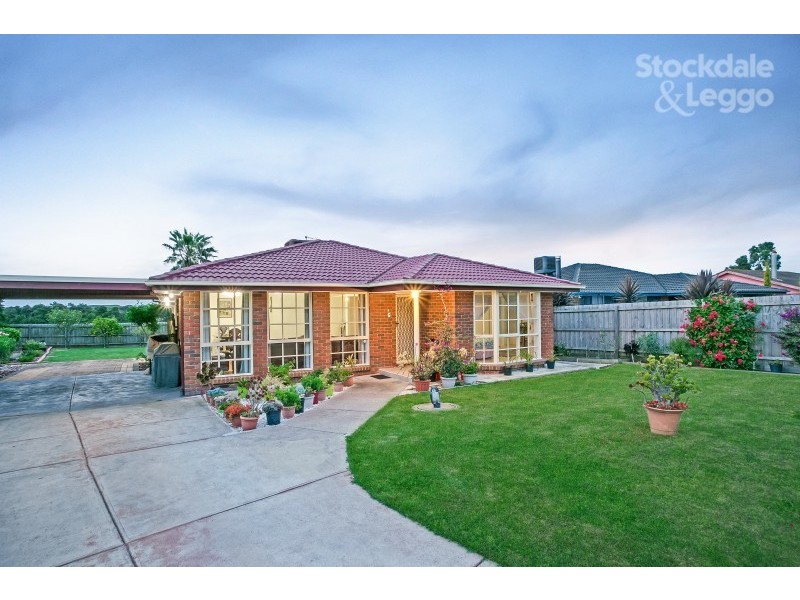 15 Willow Drive, Hampton Park VIC 3976